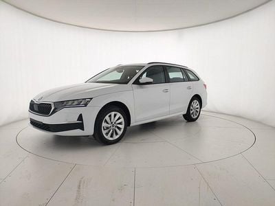 Nuova Skoda Octavia Executive 150 CV (110 kW) 2026 Bianco luna metallizzato Station wagon