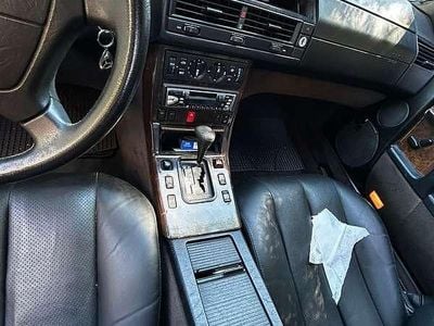 Begagnad Mercedes SL300 231 HK (169 kW) 1991 Cab