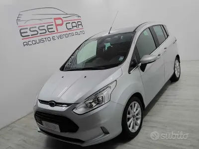 Usado Ford B-MAX Titanium 101 CV (74 kW) 2015 Gris Monovolumen
