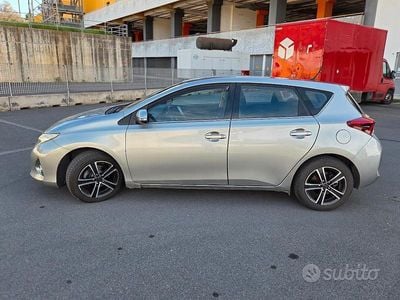 Usata Toyota Auris 2013 Grigio Berlina