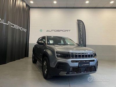Nuova Jeep Avenger Longitude 101 CV (74 kW) 2025 Grigio SUV