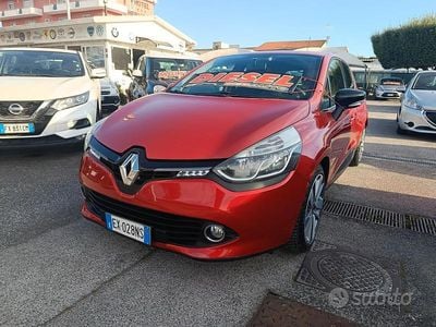 Usata Renault Clio IV 90 CV (66 kW) 2015 Arancione Berlina