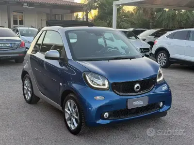 Usata Smart ForTwo Electric Drive Passion 41 kW (56 CV) 2018 Blu/azzurro Cabrio