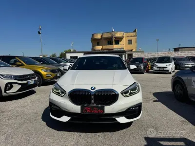 Usata BMW 116 M Sport 116 CV (85 kW) 2020 Bianco Utilitaria