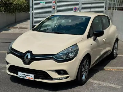 Usata Renault Clio 75 CV (55 kW) 2018 Beige Coupé