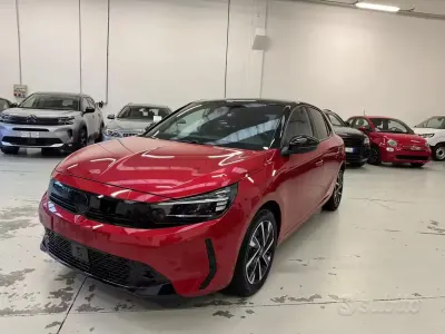 Begagnad Opel Corsa 101 HK (74 kW) 2024 Röd Halvkombi
