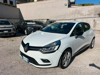 Usata Renault Clio IV Intens 76 CV (55 kW) 2019 Bianco Berlina