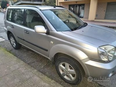 Begagnad Nissan X-Trail 136 HK (100 kW) 2005 Grå SUV