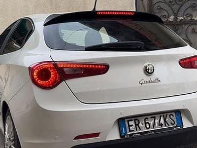 Usata Alfa Romeo Giulietta 105 CV (77 kW) 2012 Bianco Berlina