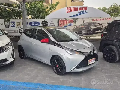 Usata Toyota Aygo X-play 69 CV (50 kW) 2017 Grigio Utilitaria