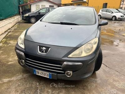 Usata Peugeot 307 CC 109 CV (80 kW) 2006 Argento Cabrio