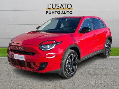 Usata Fiat 600 La Prima 101 CV (74 kW) 2025 Rosso SUV