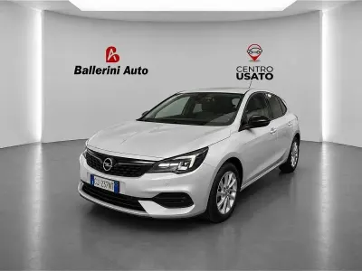 Usata Opel Astra Business Elegance 122 CV (89 kW) 2022 Utilitaria