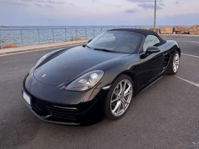 Usata Porsche Boxster 299 CV (219 kW) 2023 Nero Cabrio