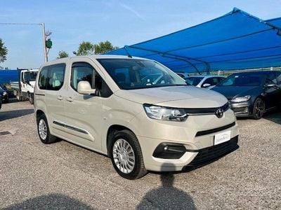 Beige Usata 2021 Toyota Proace City City Monovolume | 17.200 € (Cara)