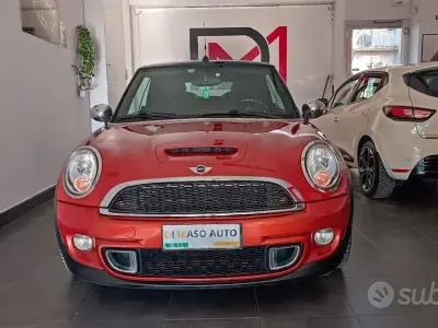 Usata Mini Cooper SD Cabriolet 143 CV (105 kW) 2012 Arancione Cabrio