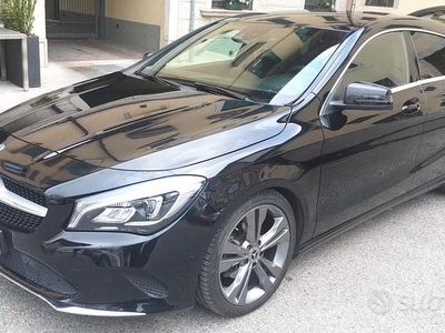 Usata Mercedes CLA200 Executive 136 CV (100 kW) 2017 Nero Station wagon