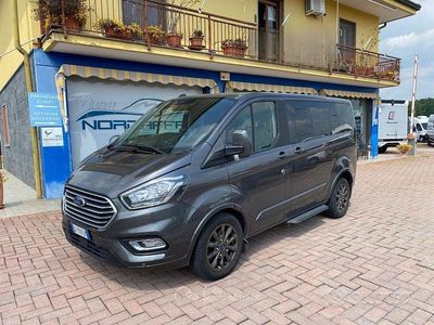 Usata Ford Tourneo 131 CV (96 kW) 2021 Monovolume