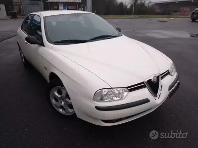 Usata Alfa Romeo 156 Distinctive 150 CV (110 kW) 2001 Beige Berlina