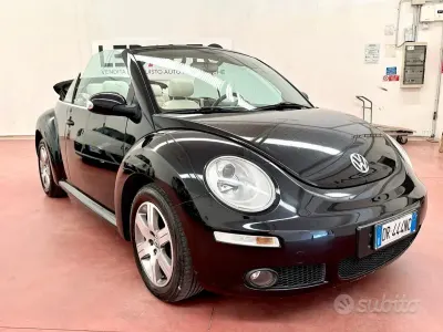 Usata VW New Beetle 105 CV (77 kW) 2007 Nero Utilitaria