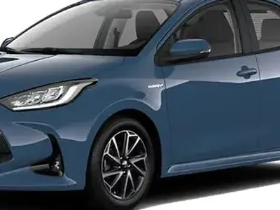 Usata Toyota Yaris Hybrid Active 2024 Argento Berlina