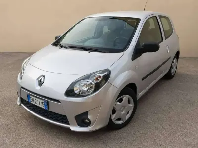 Usata Renault Twingo 76 CV (55 kW) 2011 Argento Utilitaria