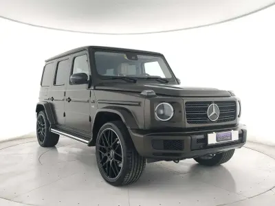 Begagnad Mercedes G500 Premium 421 HK (309 kW) 2021 Brun SUV