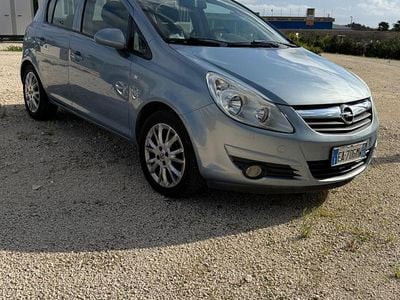 Usata Opel Corsa 90 CV (66 kW) 2010 Argento Utilitaria