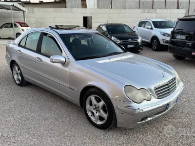 Gebraucht Mercedes C220 Elegance 143 PS (105 kW) 2002 Grau Limousine