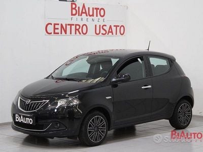 Usata Lancia Ypsilon Gold 69 CV (50 kW) 2022 Nero Utilitaria