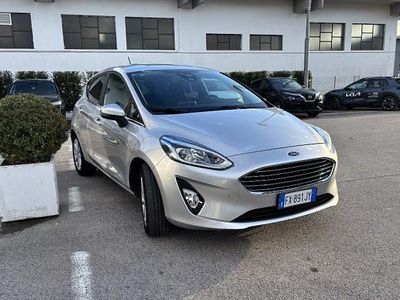 Begagnad Ford Fiesta Titanium 75 HK (55 kW) 2019 Silver Halvkombi