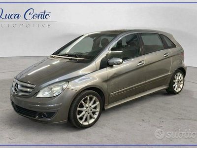 Begagnad Mercedes B200 136 HK (100 kW) 2008 Grå Minibuss