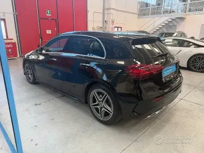 Usata Mercedes A180 AMG Line Premium 116 CV (85 kW) 2023 Nero Berlina