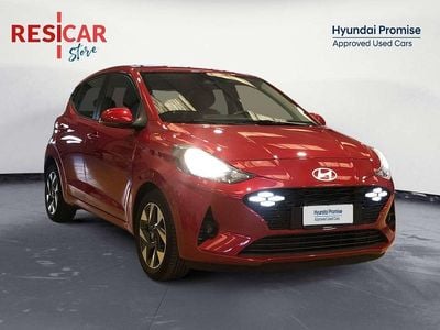 Begagnad Hyundai i10 67 HK (49 kW) 2023 Röd Halvkombi