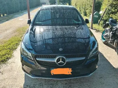 Usata Mercedes CLA180 Shooting Brake 109 CV (80 kW) 2018 Blu Station wagon
