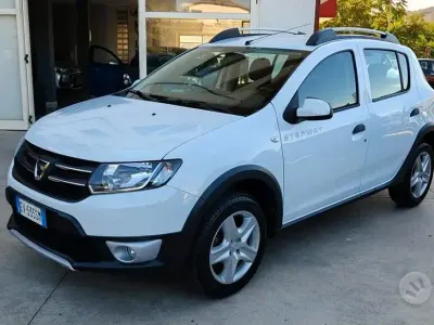 Usata Dacia Sandero Stepway 90 CV (66 kW) 2014 Bianco Berlina