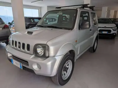 Usata Suzuki Jimny 65 CV (47 kW) 2005 Argento SUV