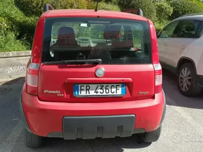 Usata Fiat Panda 4x4 69 CV (50 kW) 2005 Rosso Utilitaria