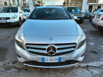 Usata Mercedes A180 109 CV (80 kW) 2013 Grigio Berlina