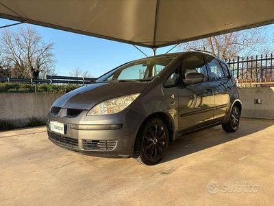 Usata Mitsubishi Colt 75 CV (55 kW) 2005 Grigio Utilitaria