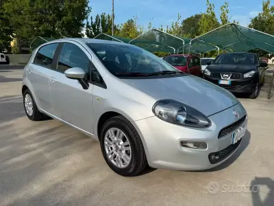 Usata Fiat Punto Lounge 69 CV (50 kW) 2013 Grigio Utilitaria