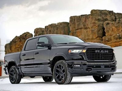Nuova Dodge Ram 420 CV (308 kW) 2025 Nero Pick-up