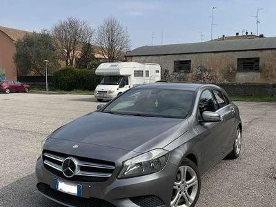 Usata Mercedes A180 109 CV (80 kW) 2015 Berlina