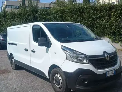 Usata Renault Trafic 145 CV (106 kW) 2021 Bianco Monovolume