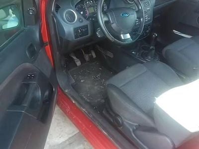 Gebraucht Ford Fiesta 68 PS (50 kW) 2008 Rot Kleinwagen