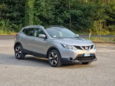 Usata Nissan Qashqai Tekna 110 CV (80 kW) 2015 Grigio SUV