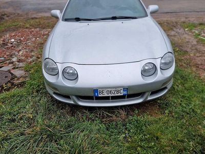 Usata Toyota Celica 116 CV (85 kW) 1999 Grigio Coupé