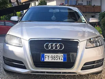 Usata Audi A3 Sportback Ambition 140 CV (102 kW) 2010 Argento Utilitaria
