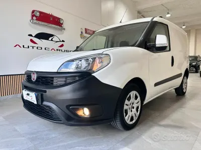 Usata Fiat Doblò 105 CV (77 kW) 2018 Bianco Monovolume