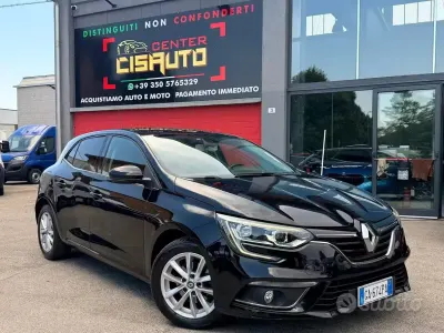 Usata Renault Mégane IV Business 116 CV (85 kW) 2020 Bluazzurro Berlina